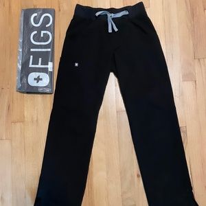 Kade Cargo Scrub Pants Figs XXS
